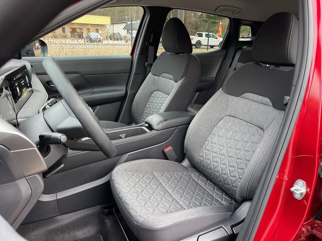 Used 2025 Nissan Kicks SV image 17