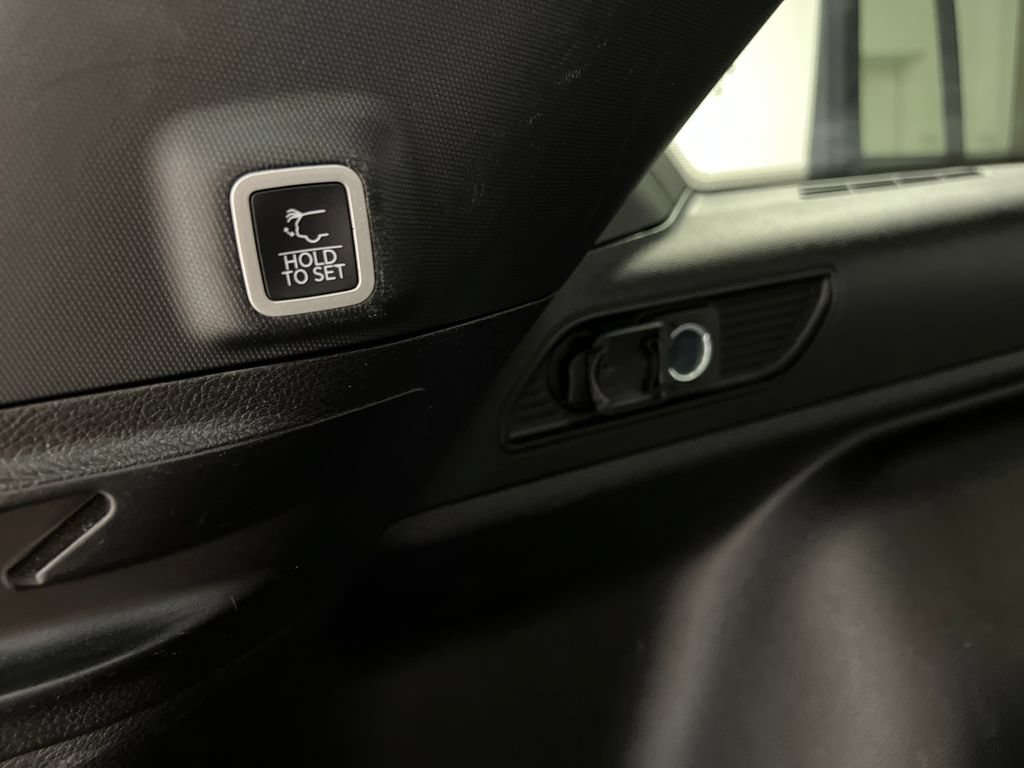 Used 2024 Jeep Grand Cherokee Altitude RWD image 38