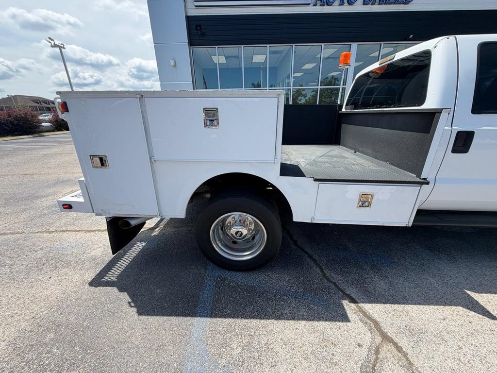 Used 2012 Ford F550 2WD Crew Cab Super Duty w/ Payload Upgrade Pkg image 9