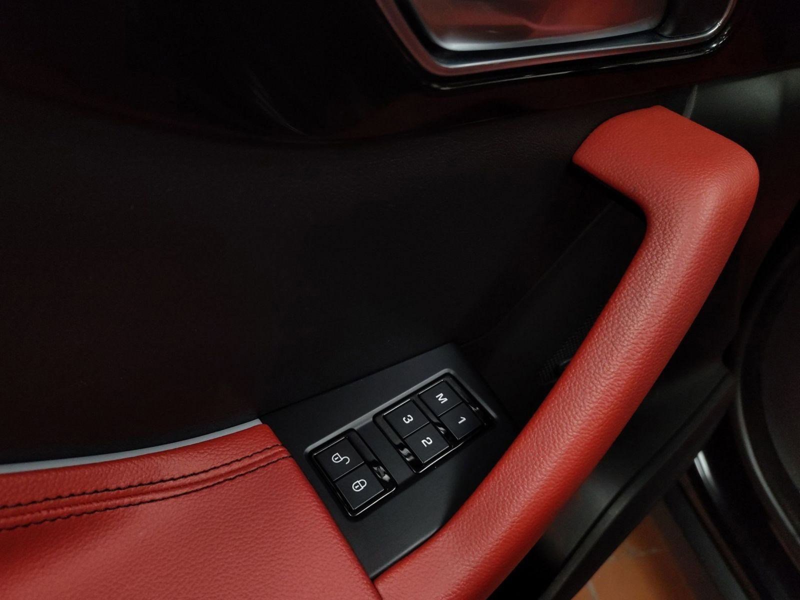 Used 2017 Jaguar F-PACE S image 12