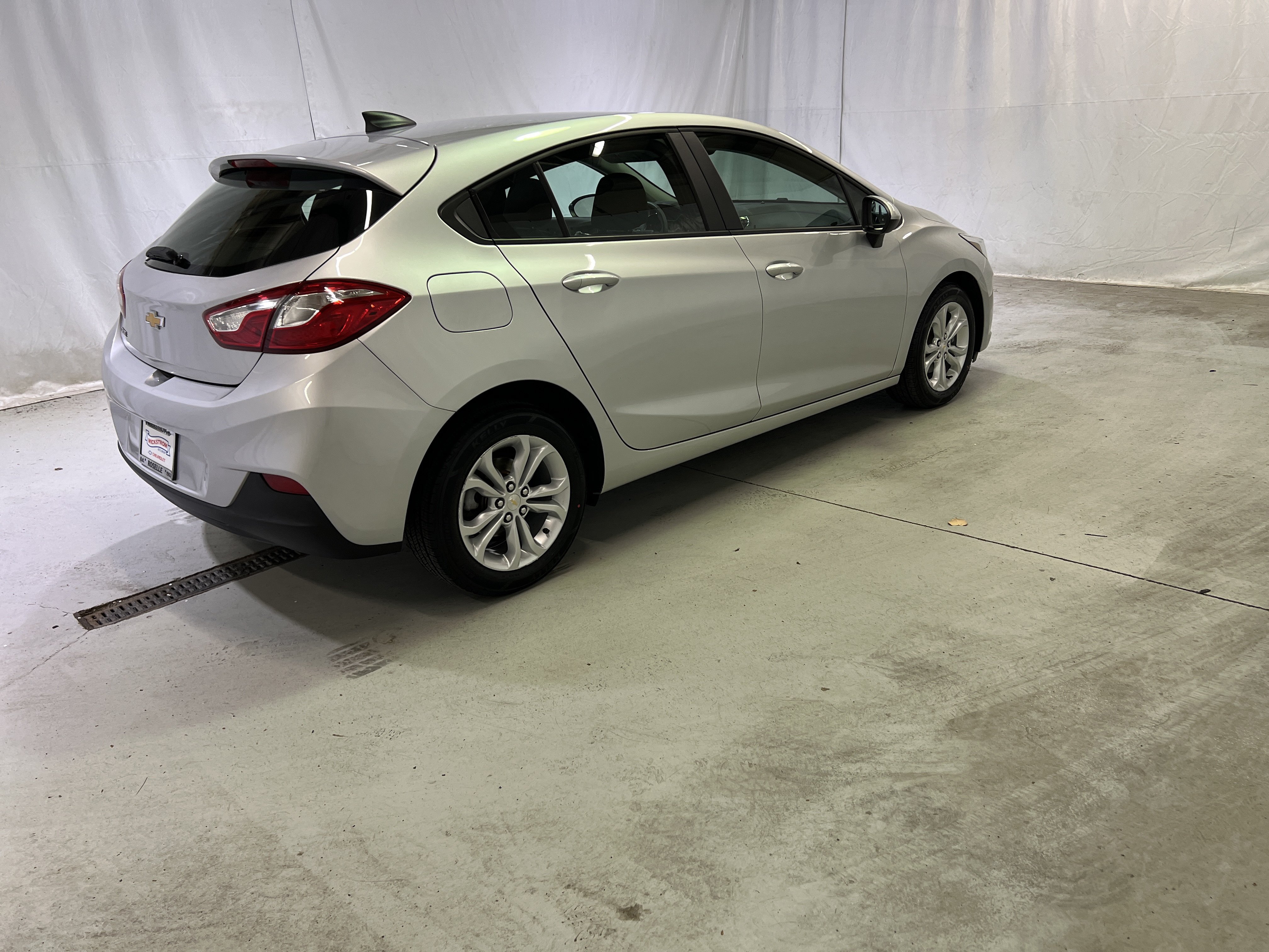 Used 2019 Chevrolet Cruze LS w/ LS Convenience Package FWD image 11