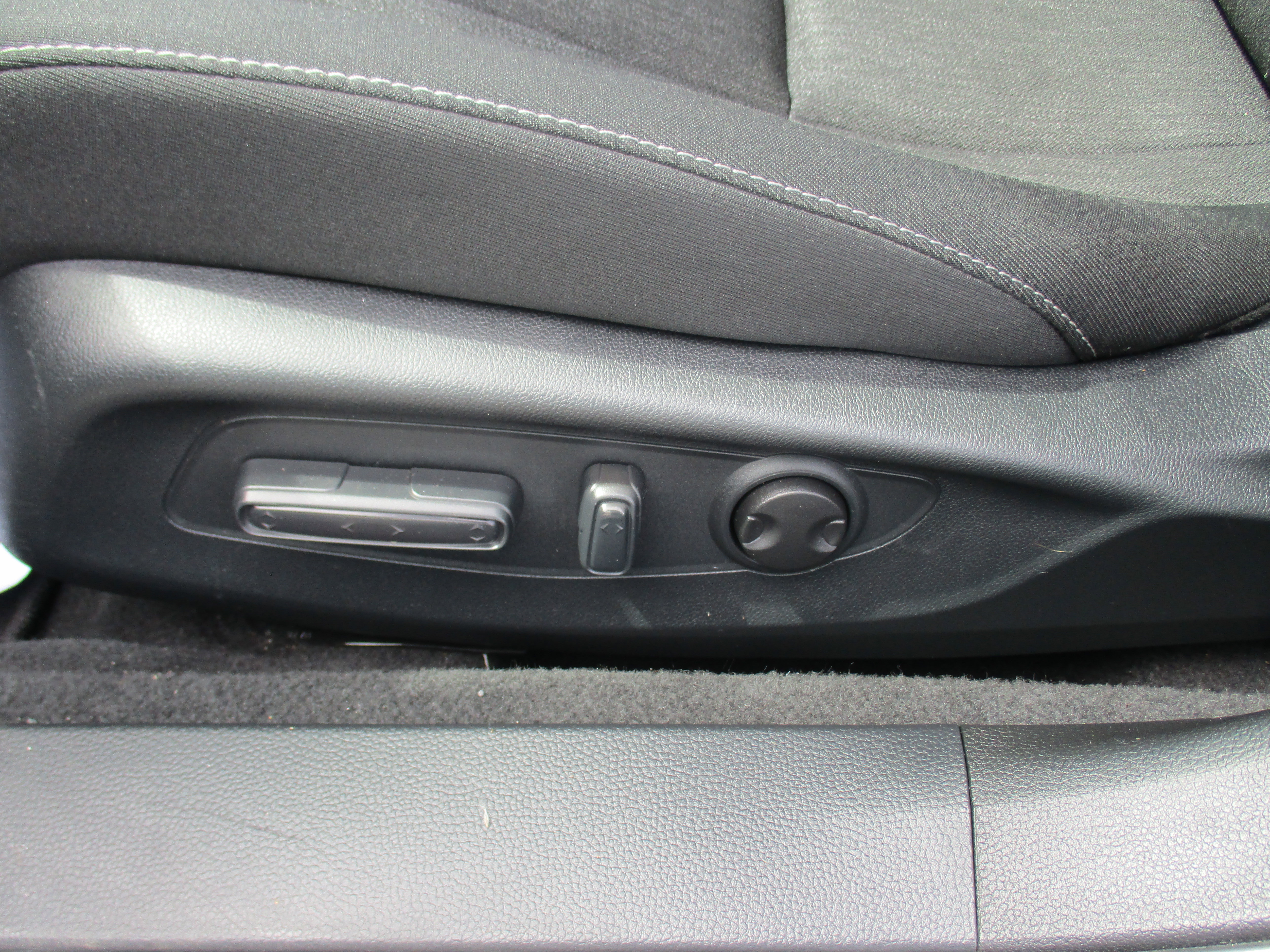 Certified 2023 Honda Accord EX image 16