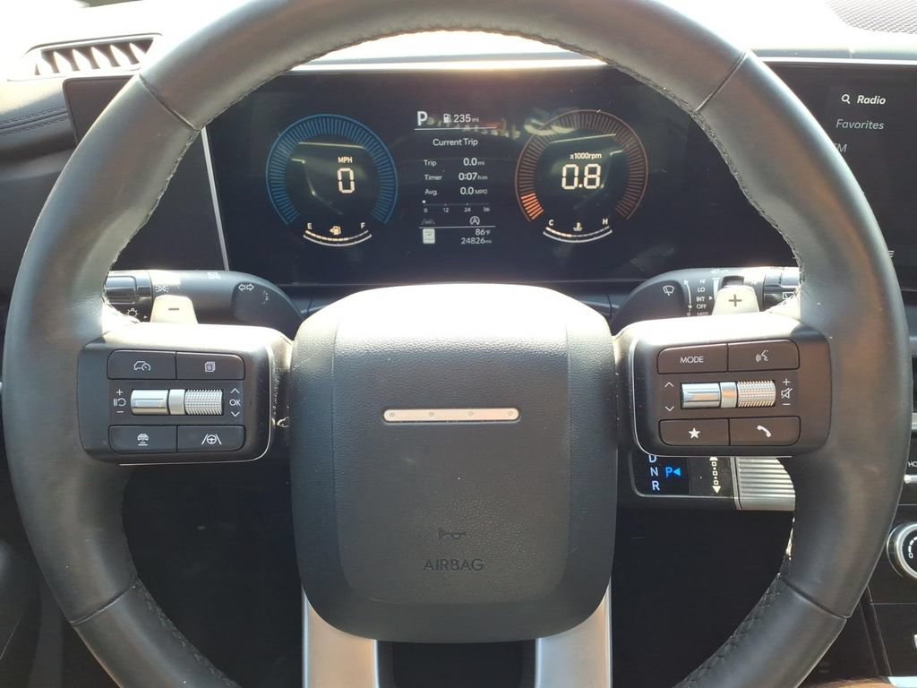 Used 2025 Hyundai Santa Fe SE FWD image 14