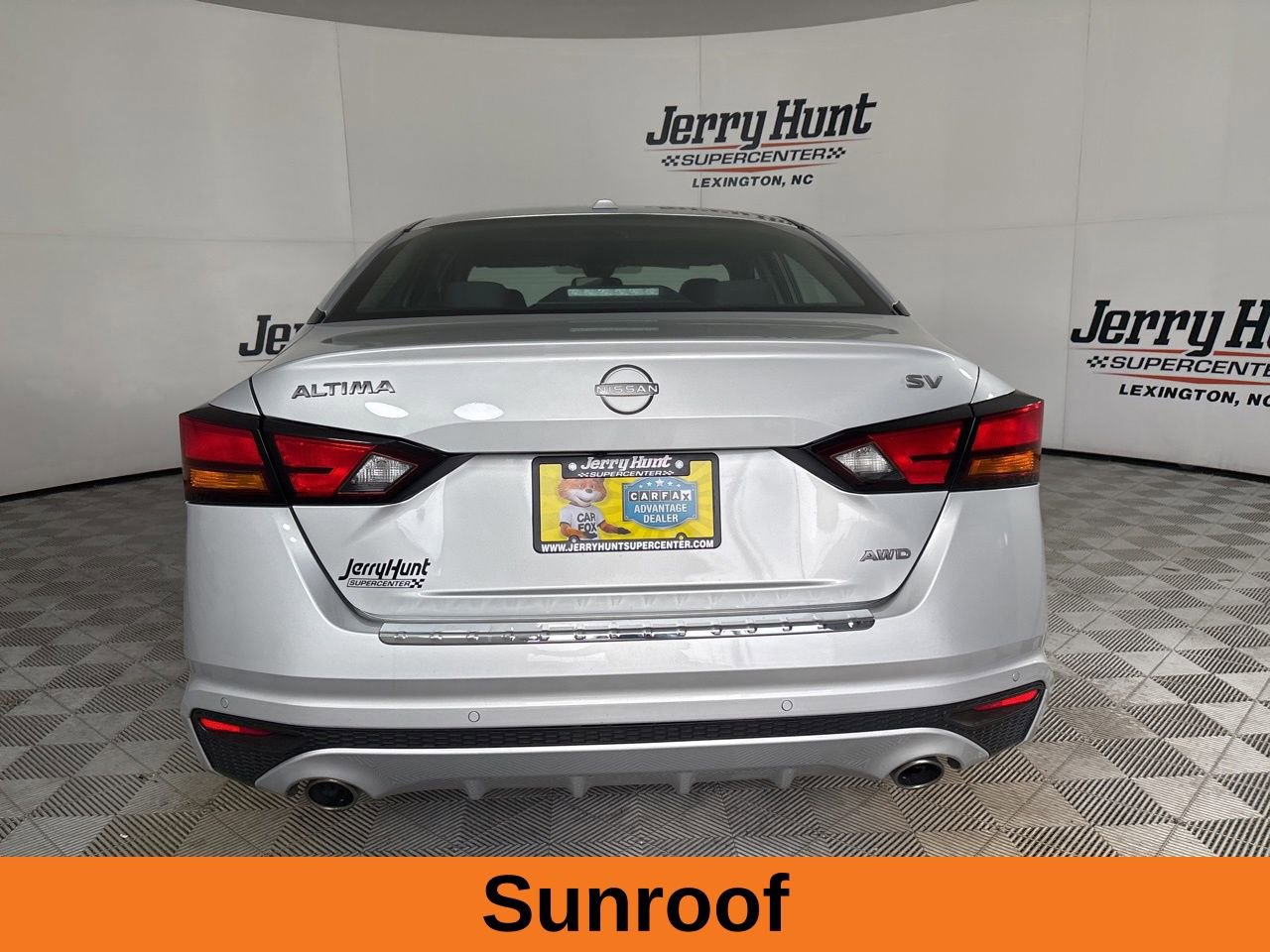 Used 2023 Nissan Altima 2.5 SV w/ SV Premium Package image 6