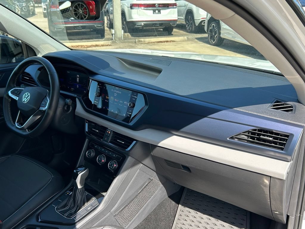 Certified 2023 Volkswagen Taos SE FWD image 37