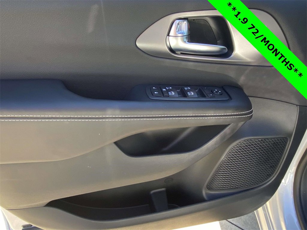 New 2026 Chrysler Pacifica Select image 38