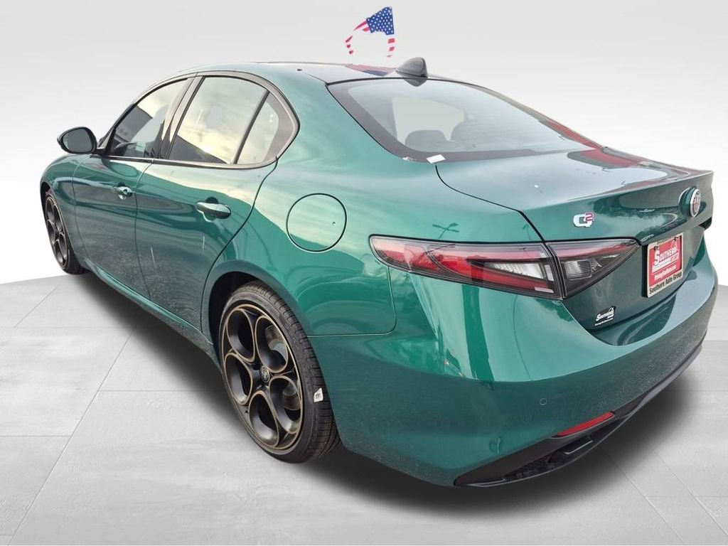 New 2025 Alfa Romeo Giulia w/ Driving Assist Package image 4