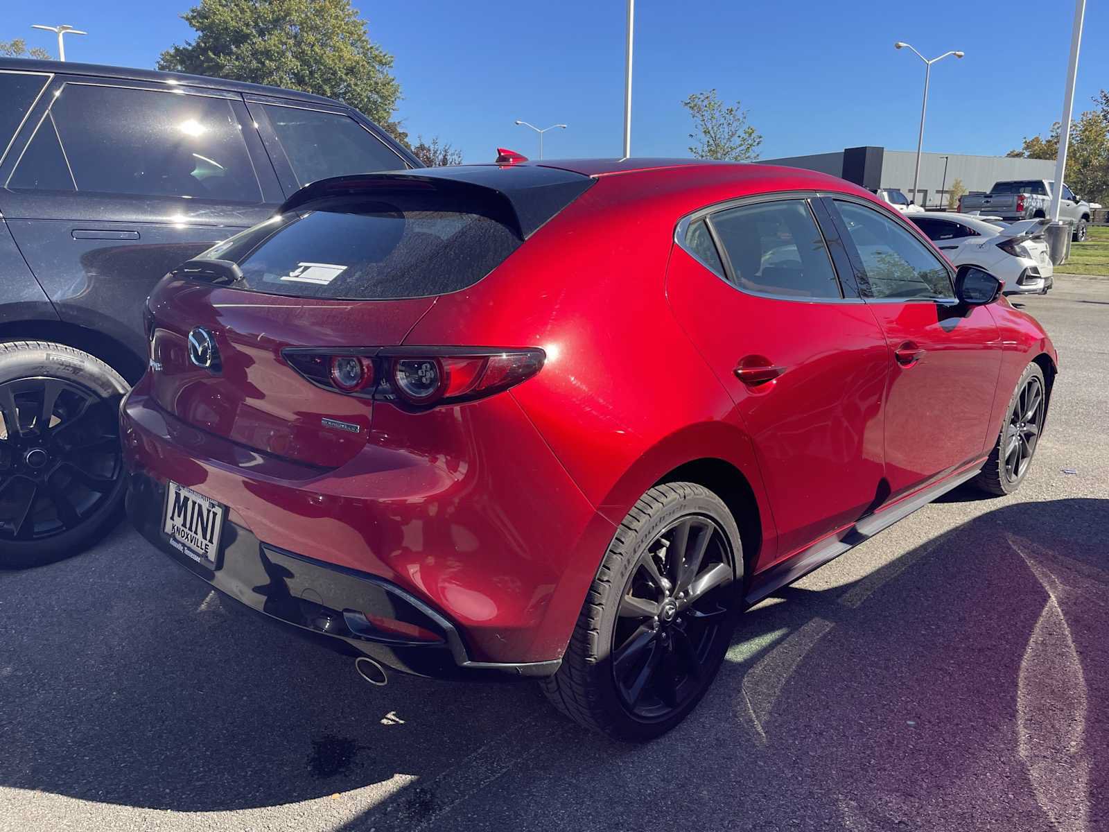 Used 2019 MAZDA MAZDA3 Hatchback w/ Premium Package FWD image 4