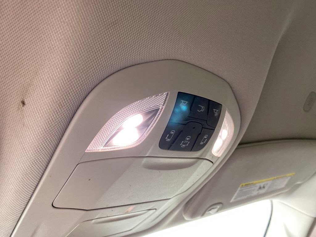 Used 2023 Chrysler Pacifica Touring-L image 24