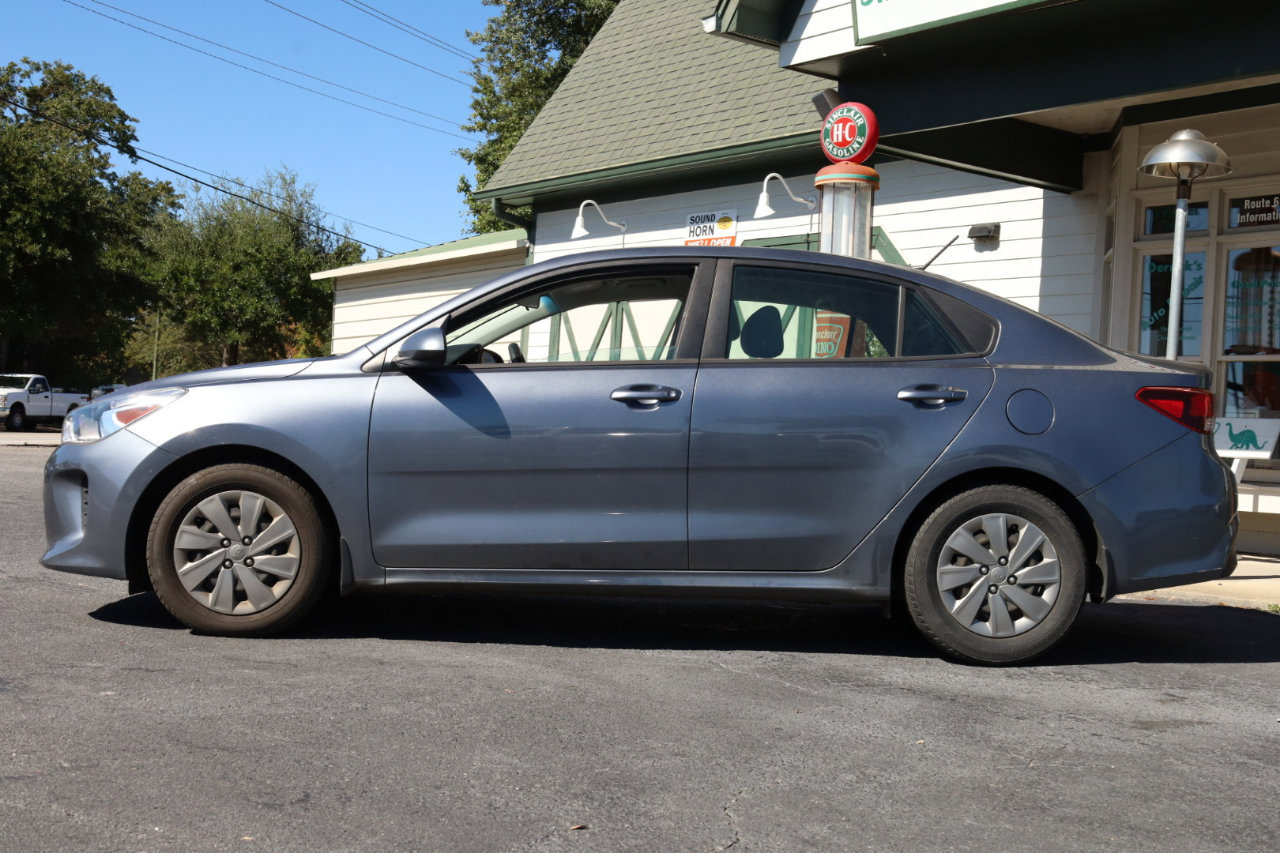 Used 2019 Kia Rio S image 2