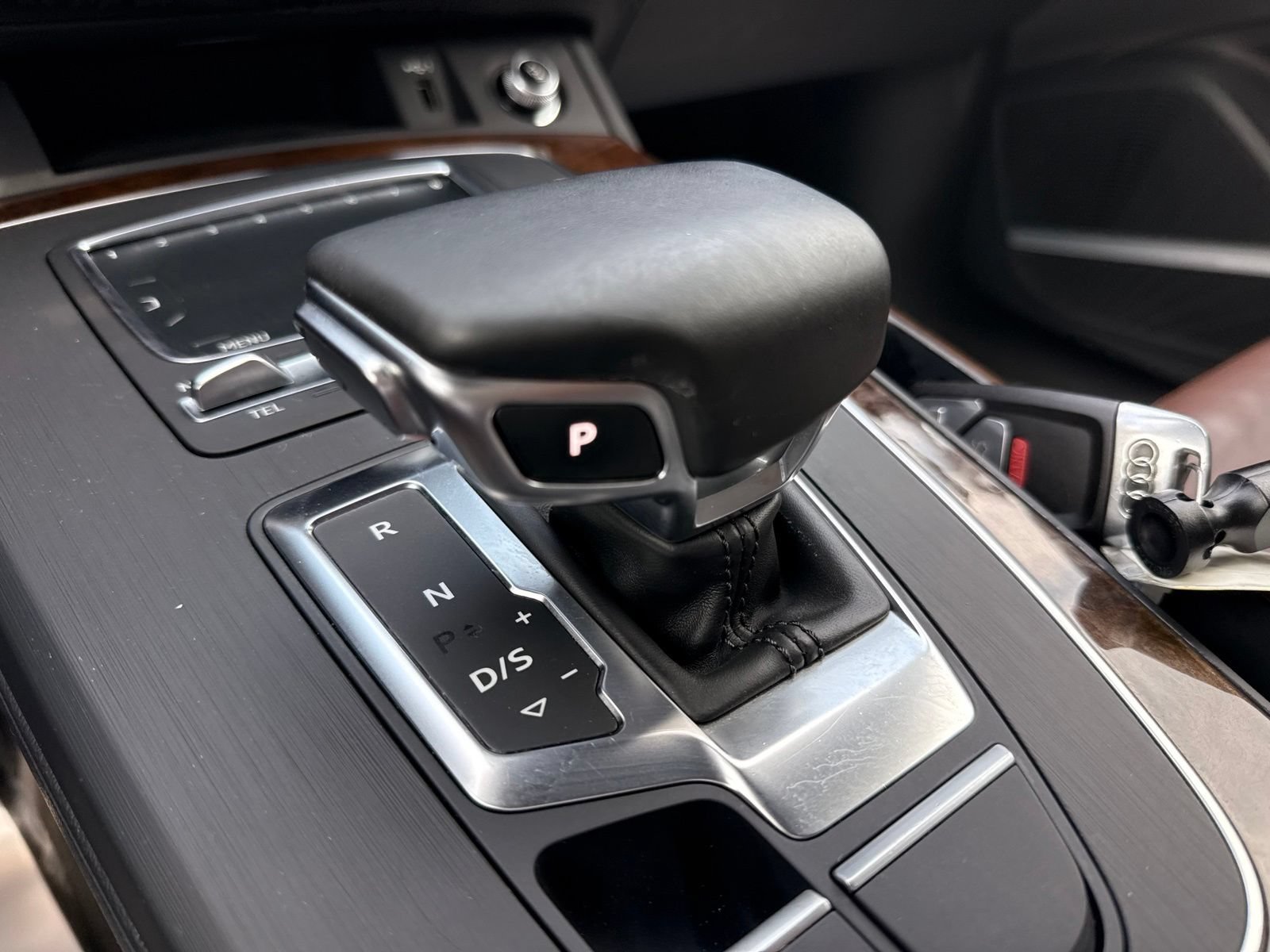 Used 2018 Audi Q5 Prestige w/ Premium Plus Package AWD/4WD image 26