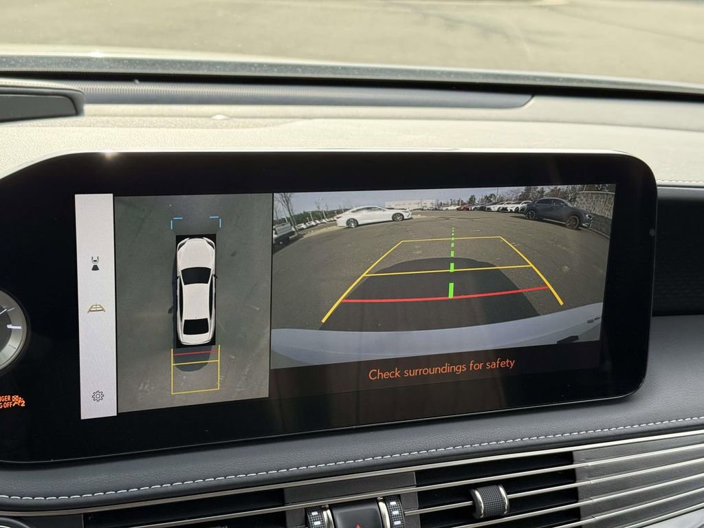 Used 2023 Lexus LS 500h AWD w/ Luxury Package image 12
