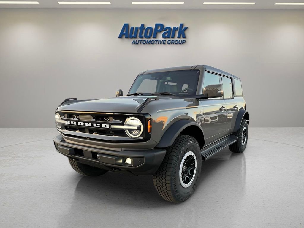 New 2025 Ford Bronco Outer Banks w/ Sasquatch Package image 3