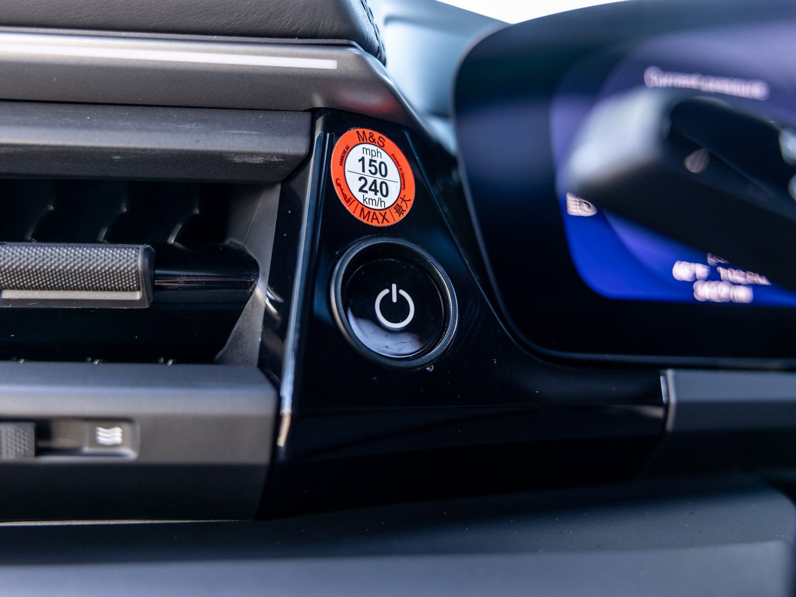 Certified 2025 Porsche Macan Electric RWD image 36