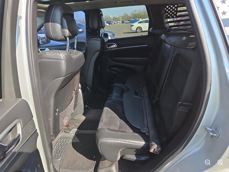 Used 2012 Jeep Grand Cherokee SRT8 w/ Luxury Group II AWD/4WD image 10