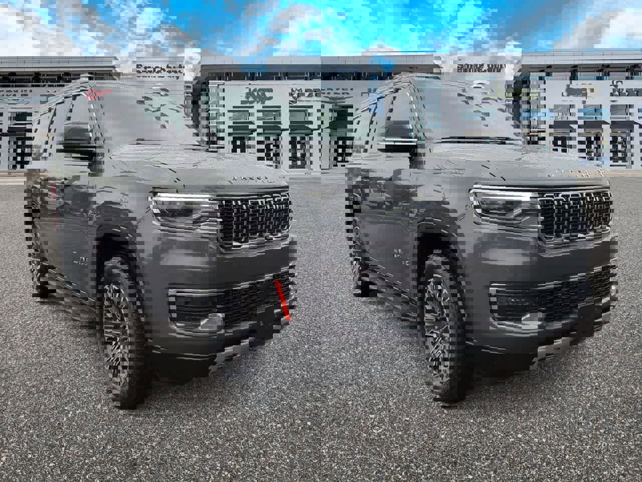 Used 2024 Jeep Wagoneer L Series II image 2