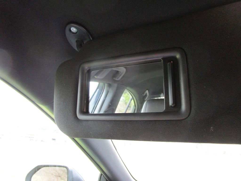 Used 2025 Toyota Camry SE image 37