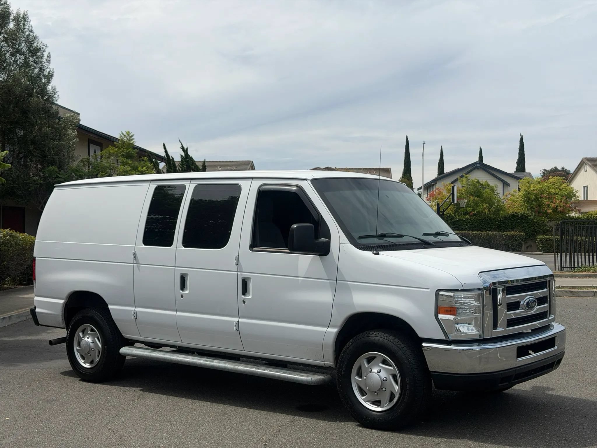 Used 2014 Ford E-250 and Econoline 250 w/ Power Group RWD image 11