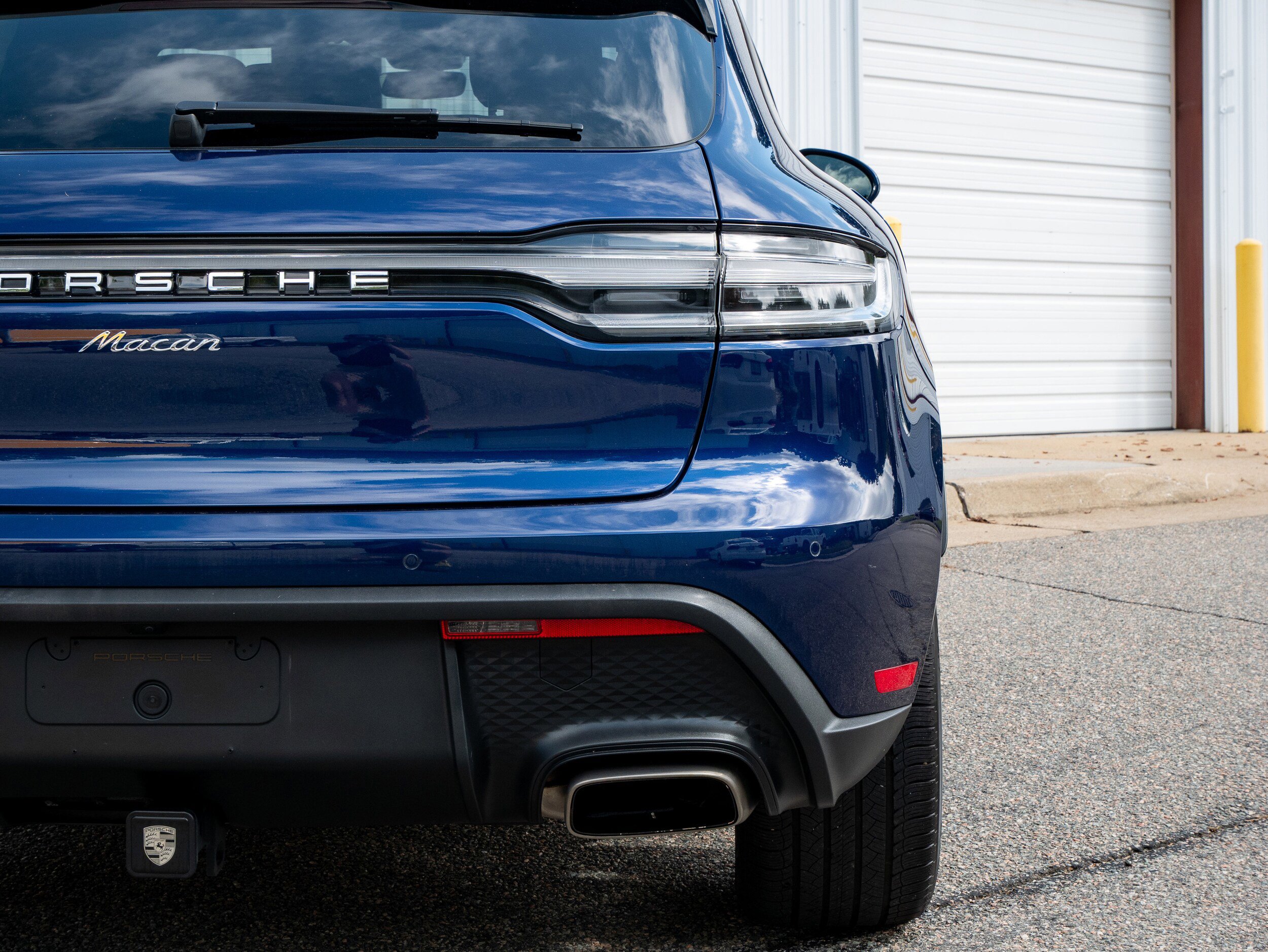 Certified 2024 Porsche Macan AWD/4WD image 15