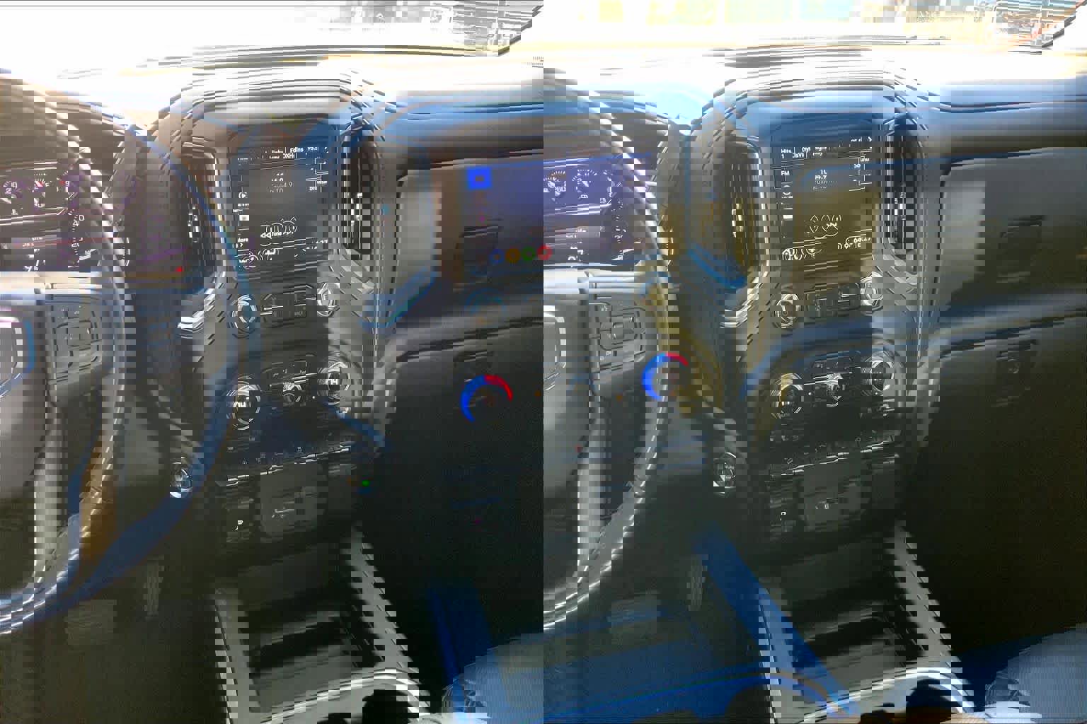 Used 2023 GMC Sierra 2500 AT4 w/ Gooseneck/5TH Wheel Package image 6