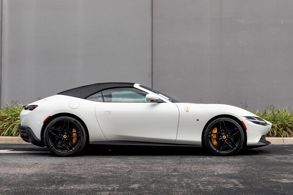 Used 2025 Ferrari Roma Spider image 6