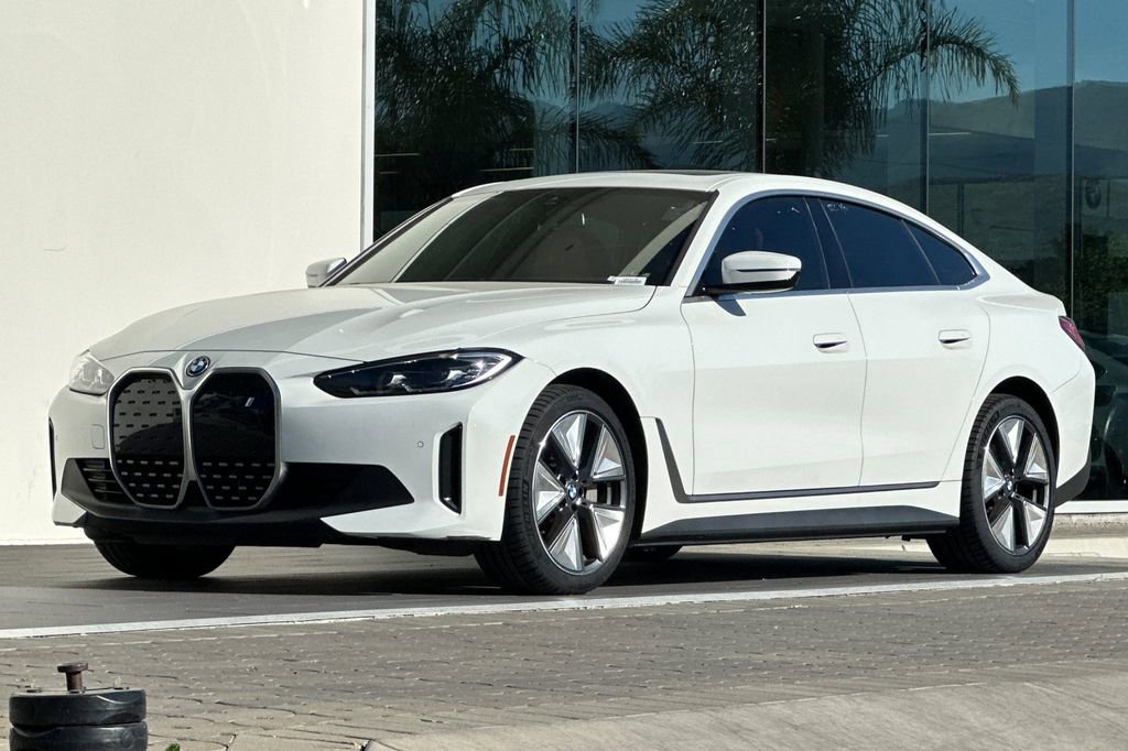 Used 2023 BMW i4 eDrive35 w/ Premium Package image 7