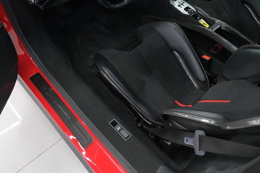 Used 2021 Ferrari SF90 Stradale AWD/4WD image 13