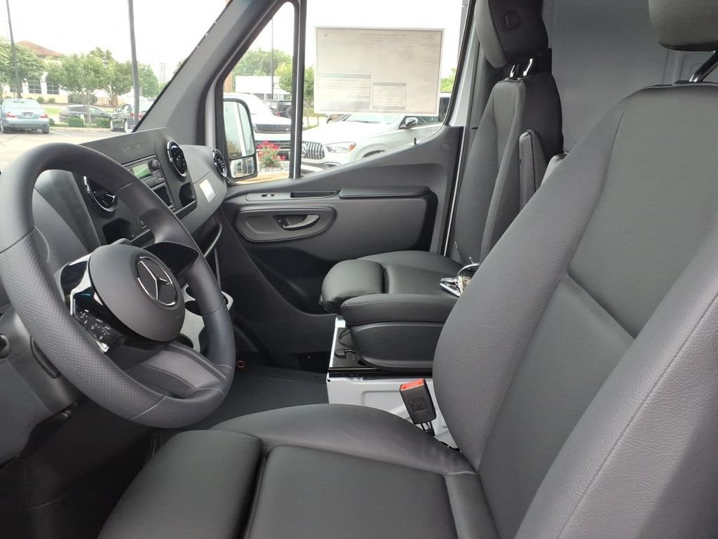 New 2026 Mercedes-Benz Sprinter 2500 image 14