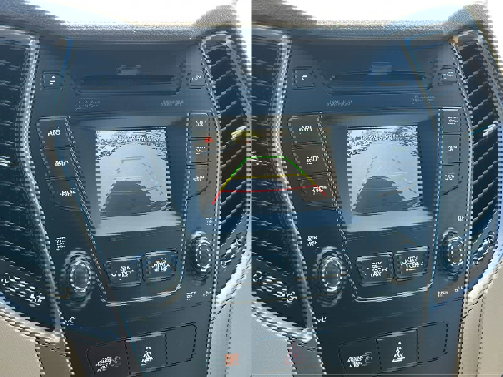 Used 2014 Hyundai Santa Fe GLS image 37