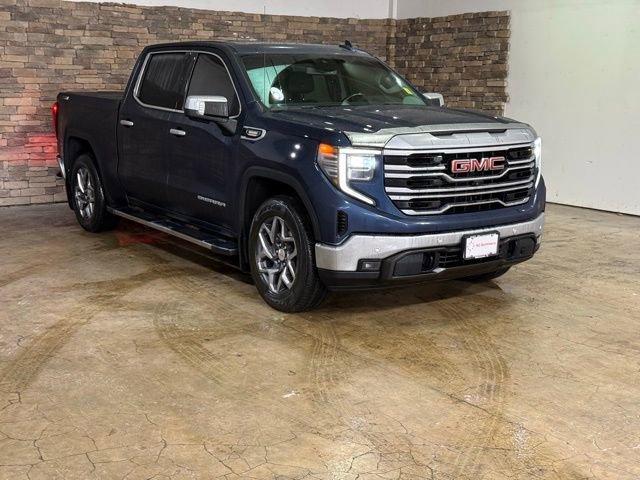 Used 2022 GMC Sierra 1500 SLT w/ SLT Premium Plus Package AWD/4WD image 3