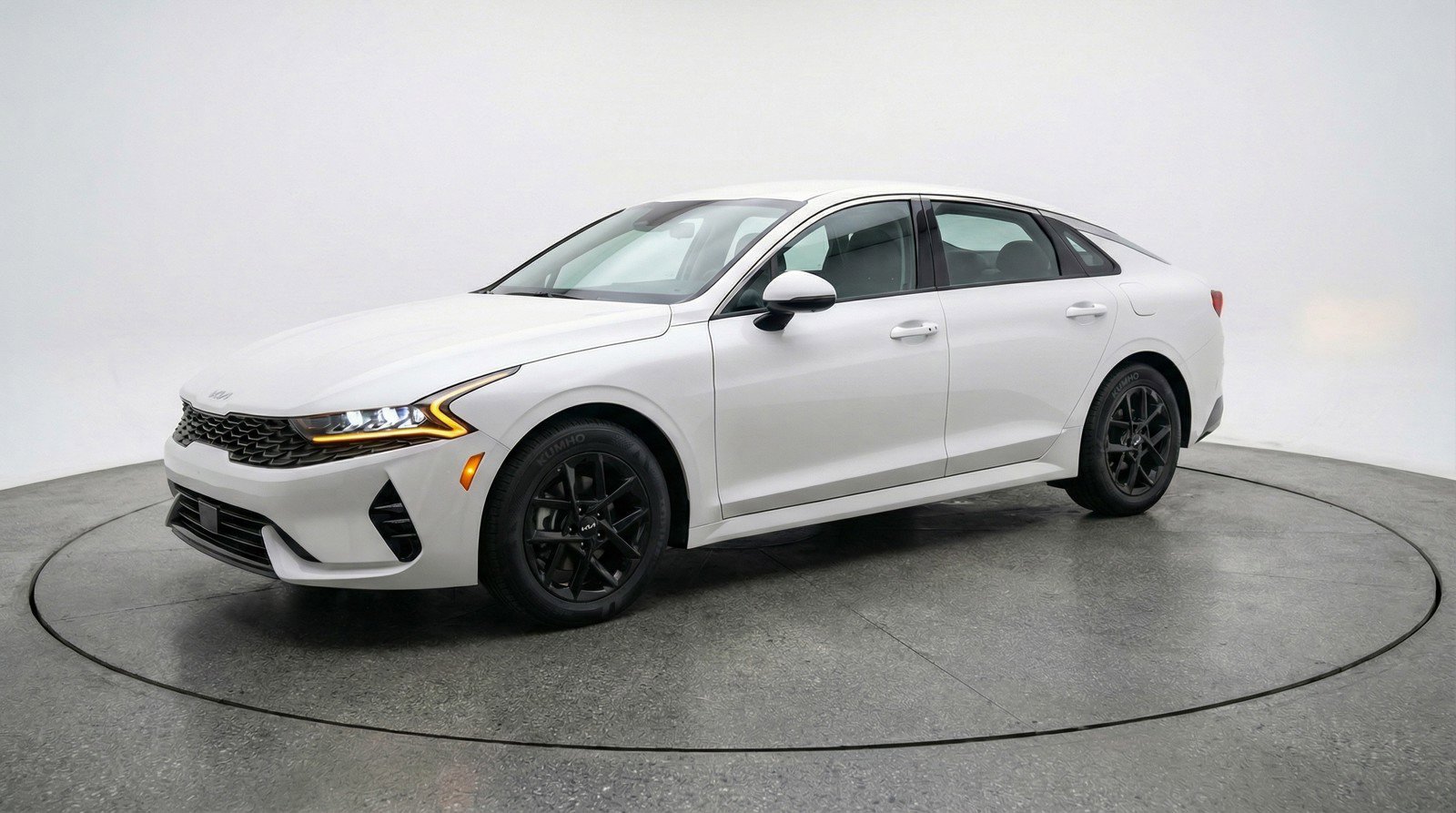 Used 2025 Kia K5 LXS FWD image 3