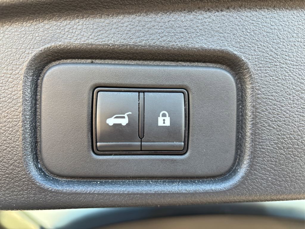 Used 2024 Nissan Pathfinder Platinum w/ Cargo Package image 14