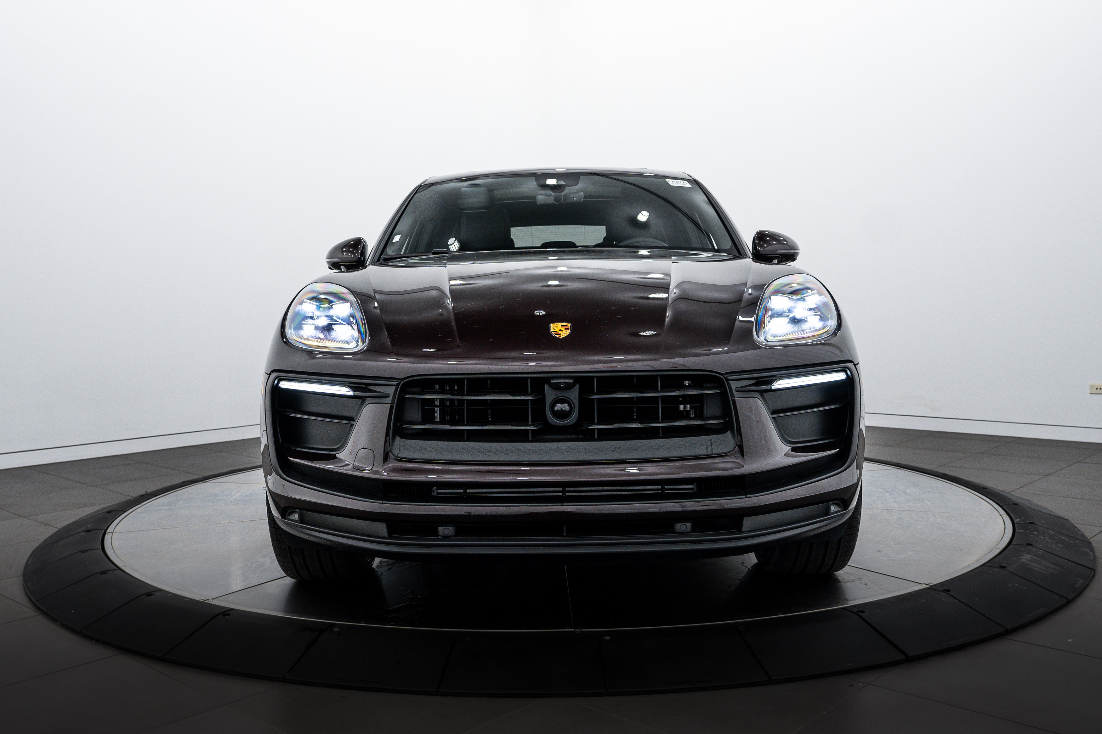 New 2025 Porsche Macan image 10