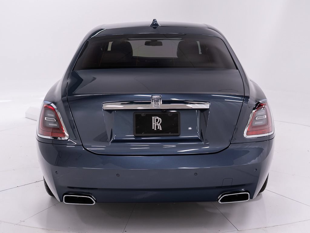 Certified 2023 Rolls-Royce Ghost Extended Wheelbase w/ Ghost Package AWD/4WD image 4