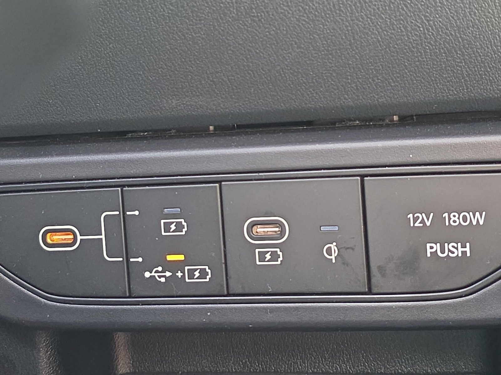 Used 2025 Kia K4 GT-Line w/ GT-Line Premium Package image 19