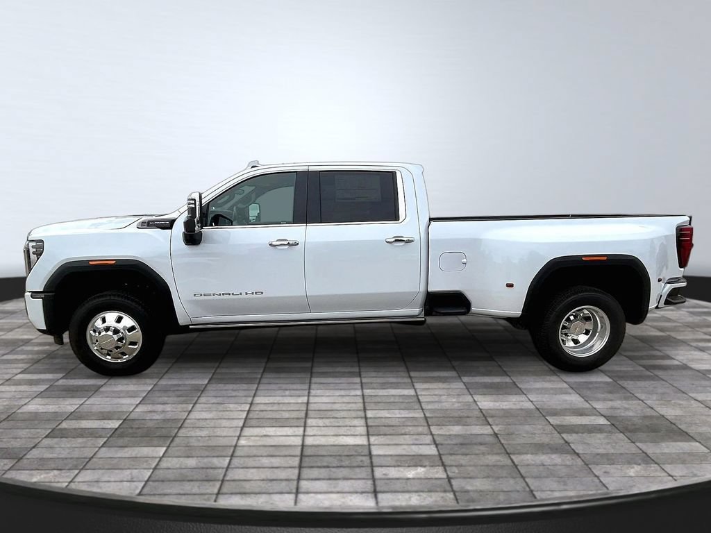 New 2026 GMC Sierra 3500 Denali Ultimate AWD/4WD image 14