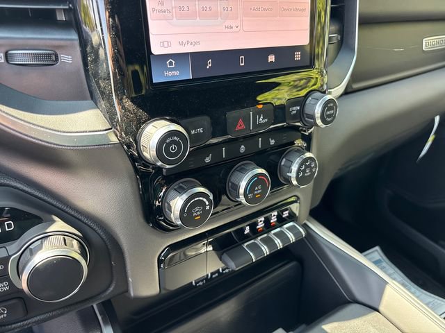 New 2026 RAM 1500 4x4 Crew Cab image 23