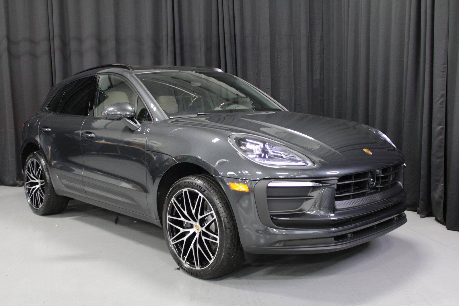 New 2026 Porsche Macan image 9
