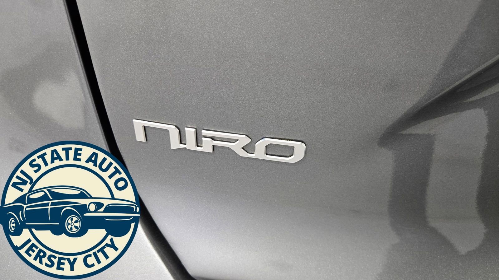 Used 2023 Kia Niro EX FWD image 27