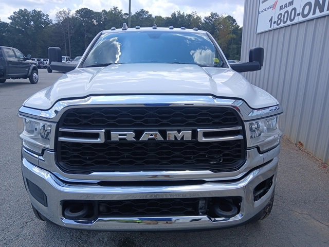 Used 2021 RAM 5500 Tradesman w/ Chrome Appearance Group image 11