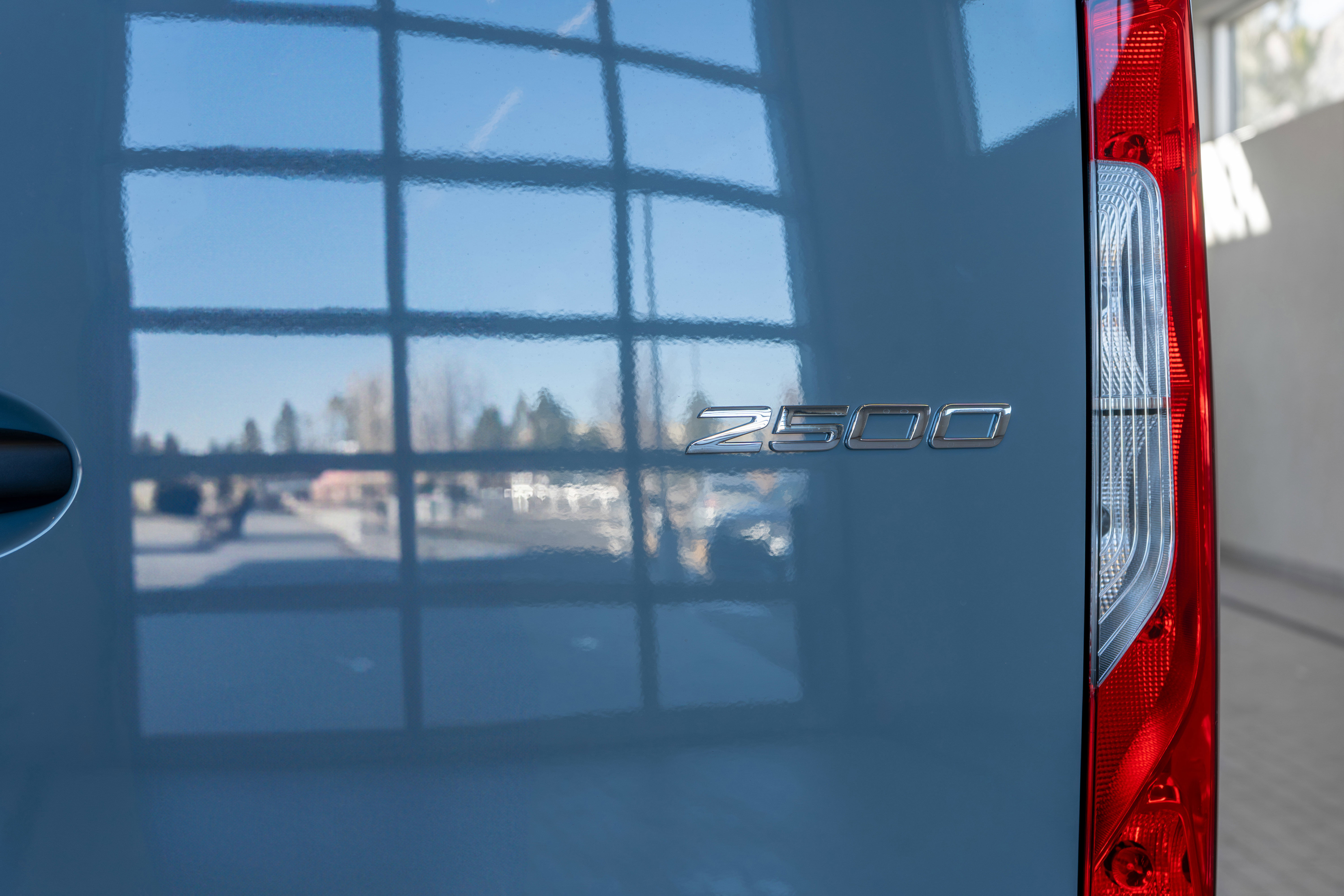 Used 2025 Mercedes-Benz Sprinter 2500 image 24