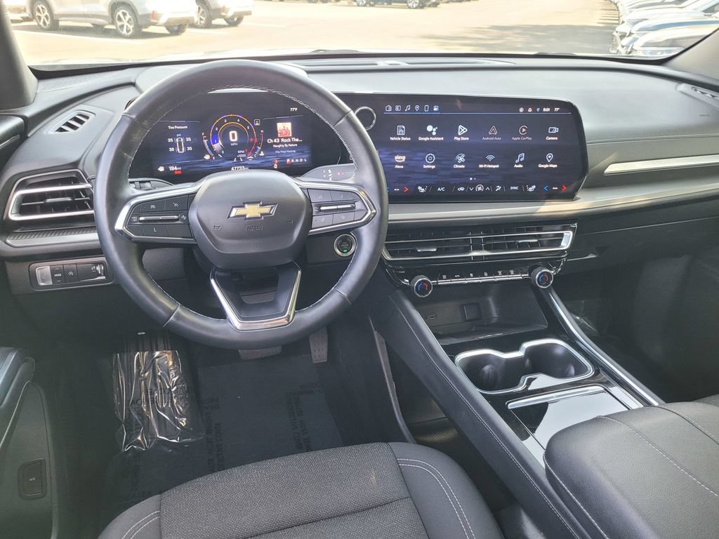 Used 2024 Chevrolet Traverse LT FWD image 20