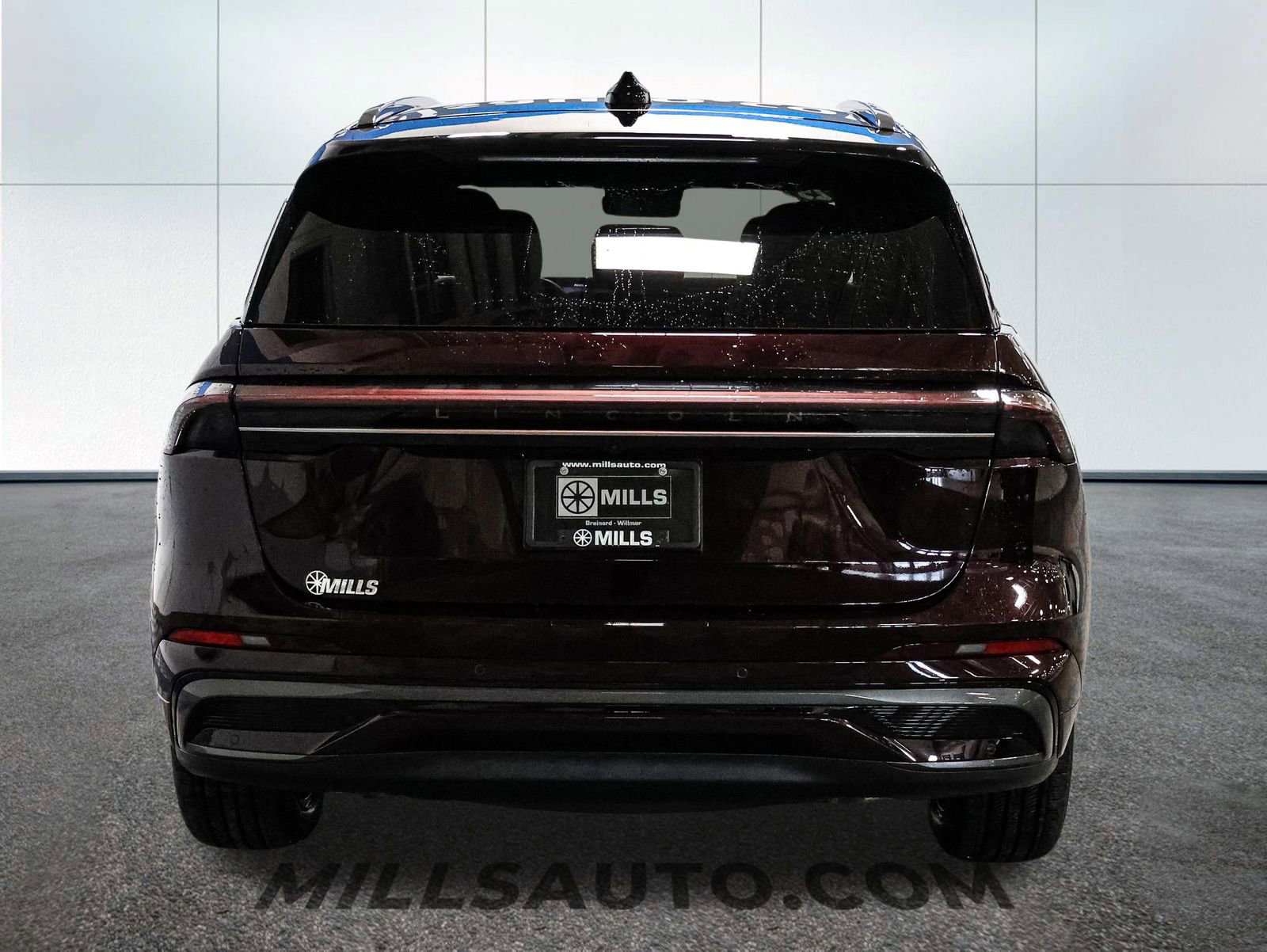 Used 2025 Lincoln Nautilus Reserve w/ Jet Appearance Package image 6