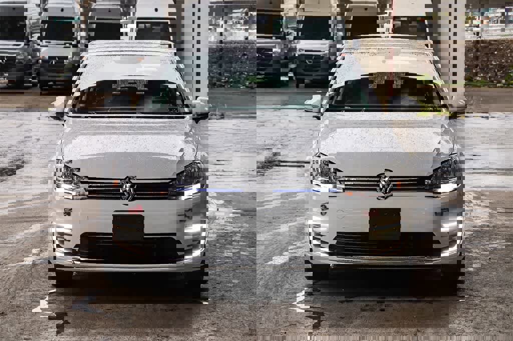 Used 2019 Volkswagen e-Golf SE w/ Driver Assistance Package image 2