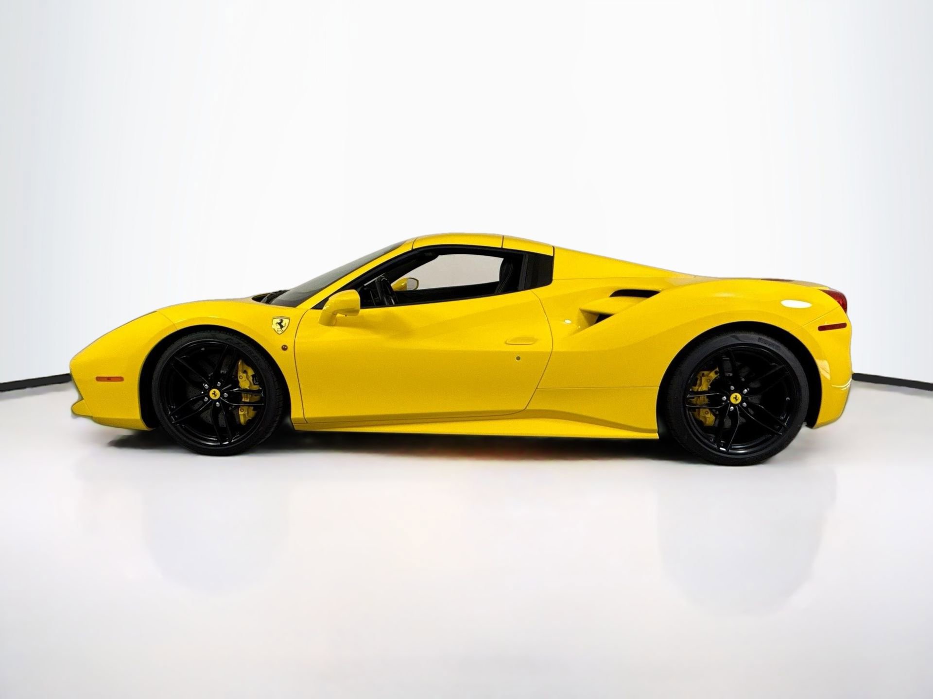 Certified 2018 Ferrari 488 Spider RWD image 4