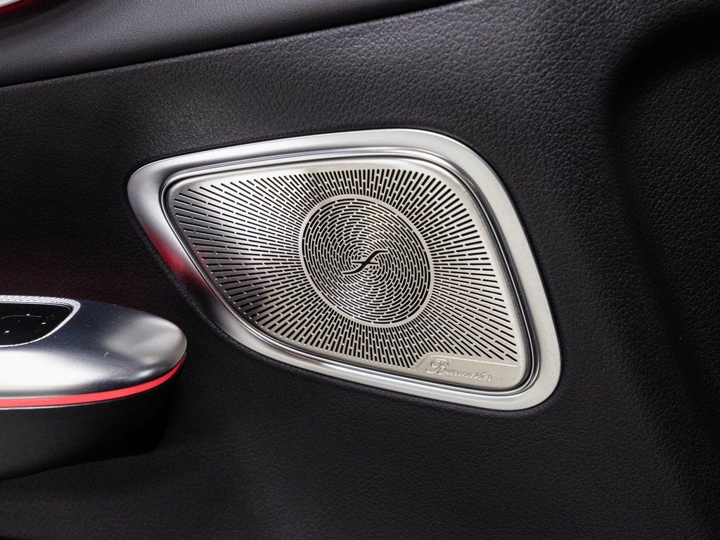 Used 2025 Mercedes-Benz GLC 63 AMG S w/ Driver Assistance Package image 7