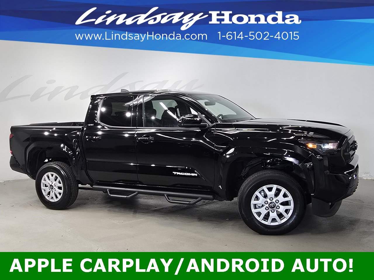 Used 2025 Toyota Tacoma SR5 image 3