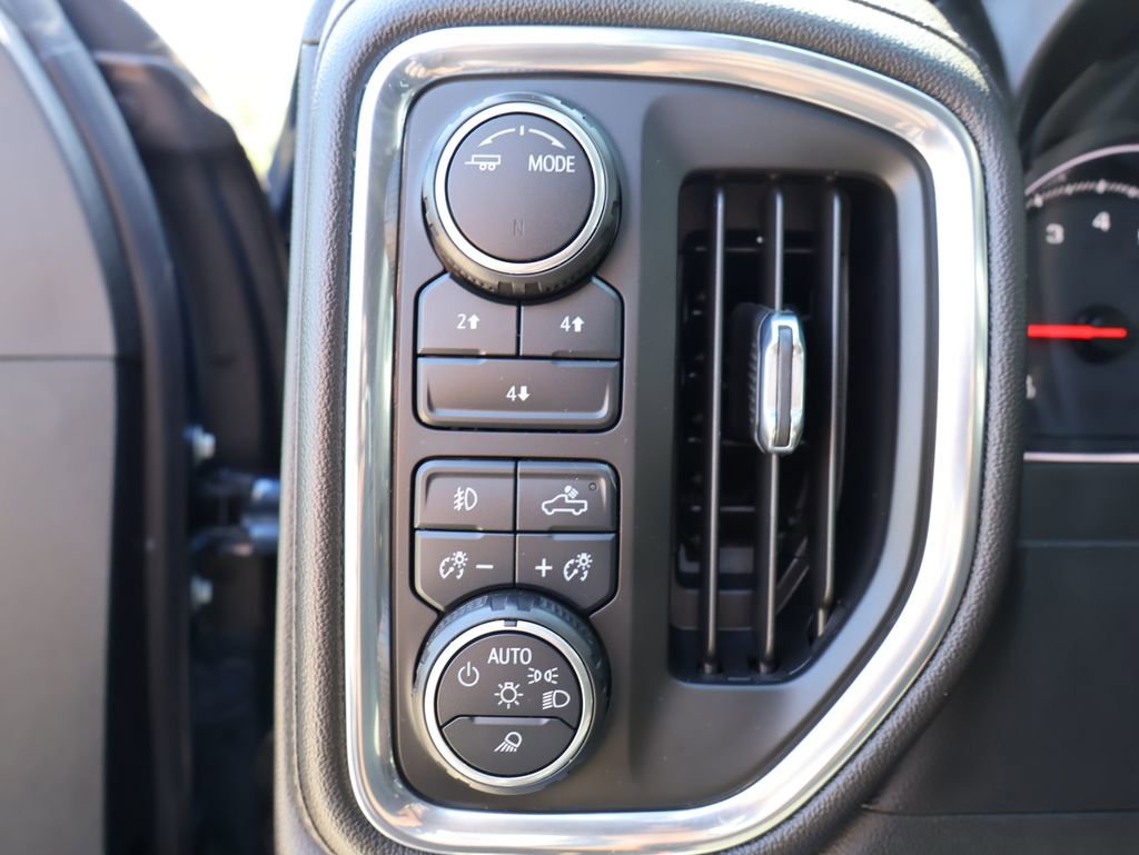 Used 2020 Chevrolet Silverado 2500 LT w/ All Star Edition AWD/4WD image 13