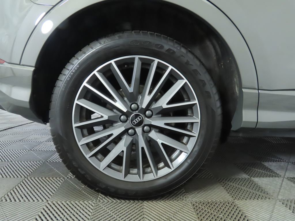Used 2023 Audi Q3 2.0T Premium w/ Convenience Package image 32