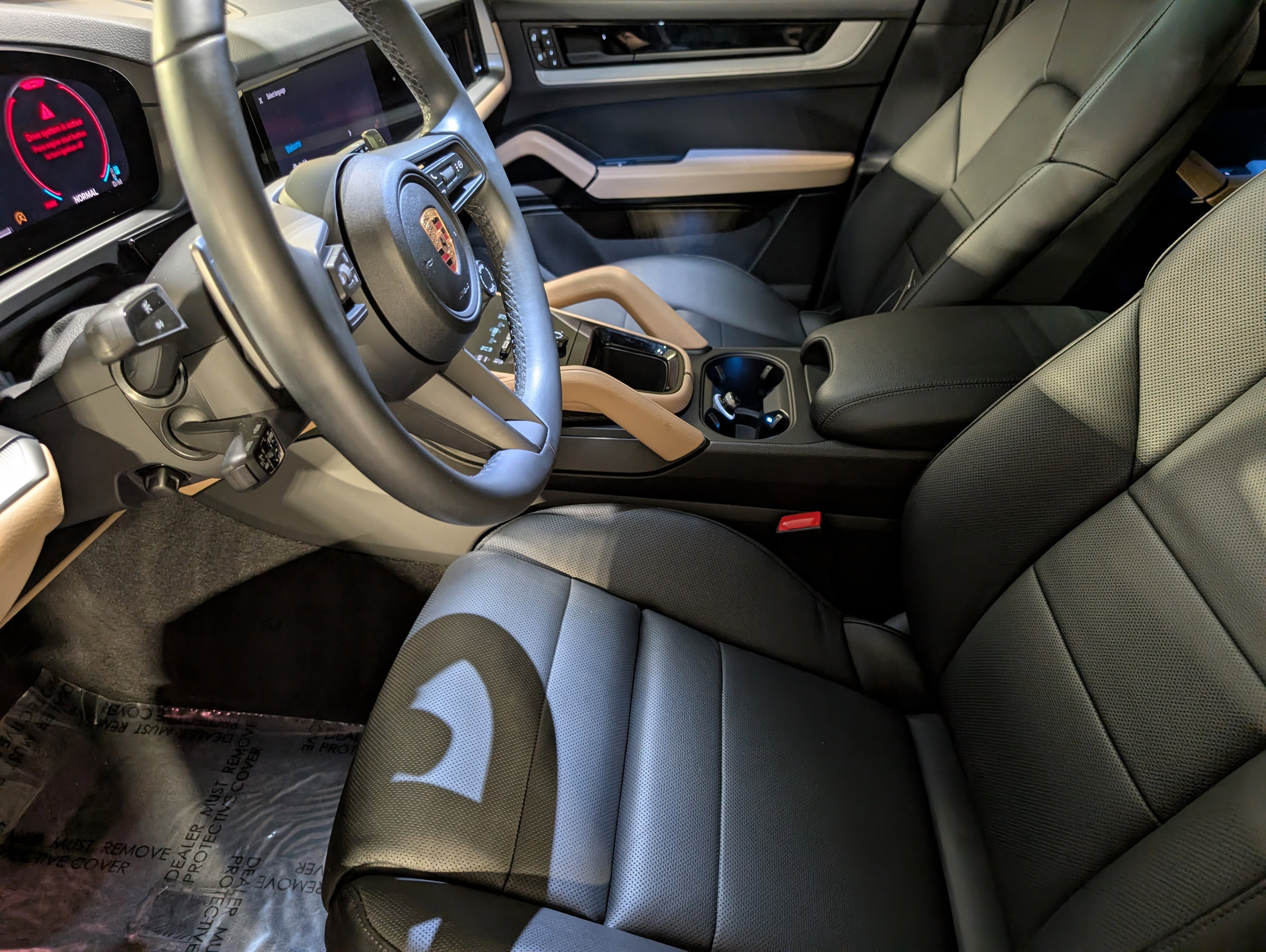 Certified 2024 Porsche Cayenne AWD/4WD image 4